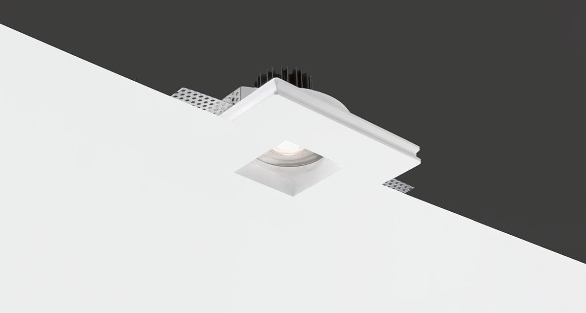 BASIC SQUARE DIM TO WARM | 140 mm squared recessed lighting with recessed light source and squared light emission hole with adjustable color temperature from 1800 K to 3000 K