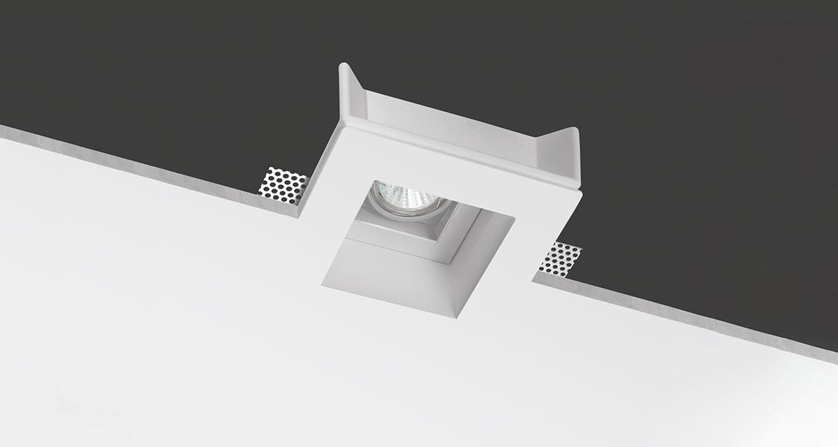 JACOBOX DIM TO WARM | 150 mm squared recessed light with adjustable rearward light source and adjustable color temperature from 1800 K to 3000 K