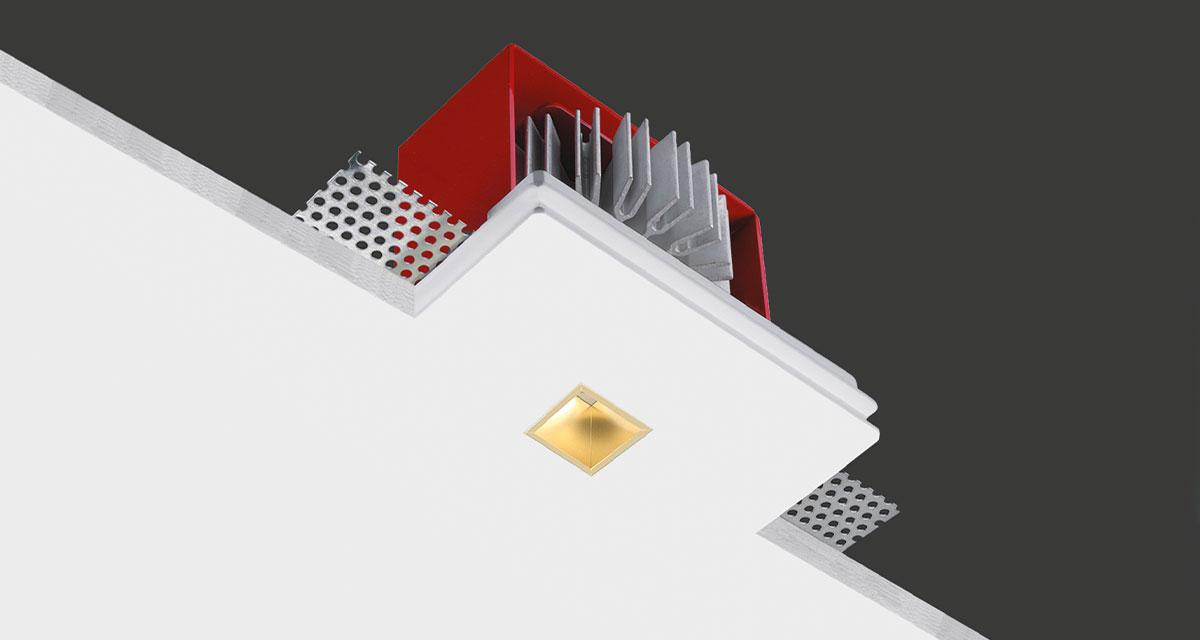 GENIUSQUARE BRASS | 125 x 100 mm (4.92” x 3.94”) rectangular recessed luminaire with 20 x 20 mm (0.79” x 0.79”) brass light emission hole