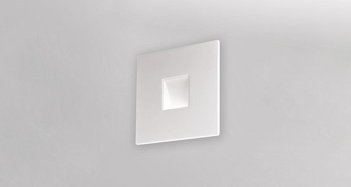 FRAME | 450 mm wall luminaire with parabola and various artistic finishings